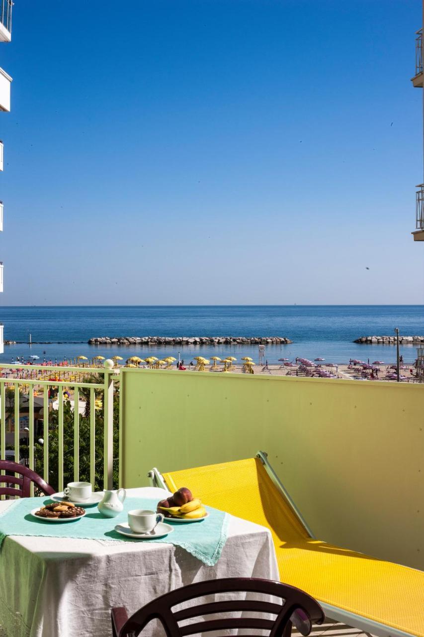Beach Residence Габічче-Маре Екстер'єр фото